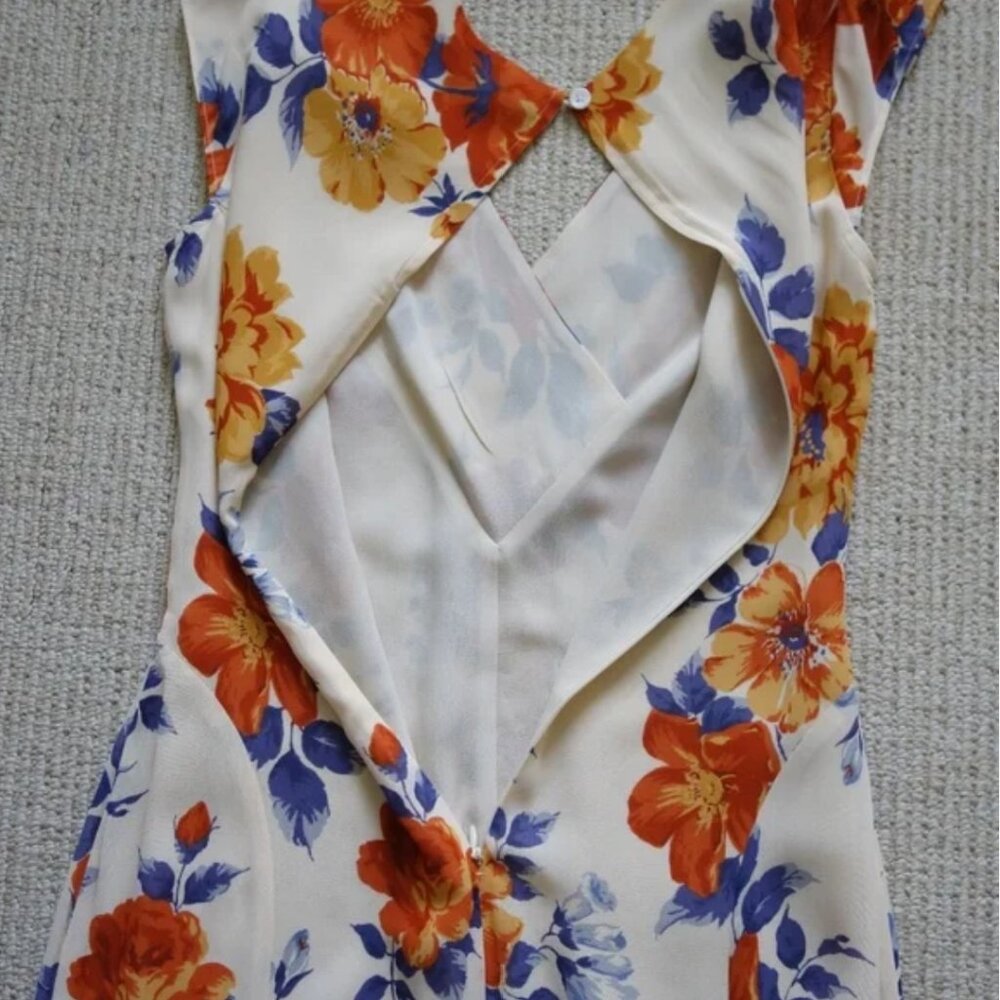 Reformation Baden Dress in Hari - Picture 9 of 12